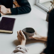 Emotionale Übererregbarkeit bei Hochbegabung, Hochsensibilität & Neurodiversität: Wenn Gefühle „lauter“ sind als üblich.